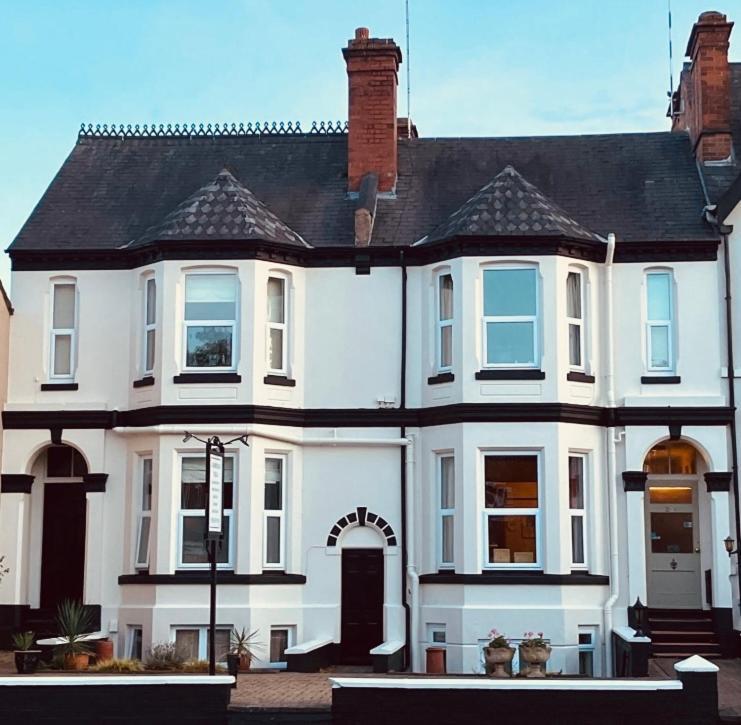 Cambridge Villa Ворик Екстер'єр фото