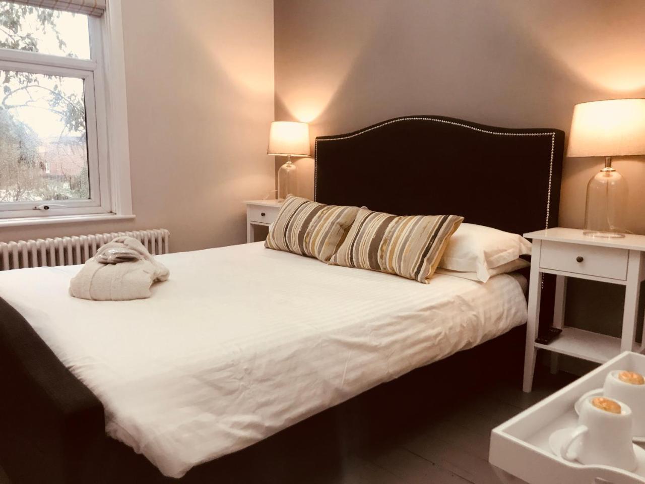 Cambridge Villa Ворик Екстер'єр фото
